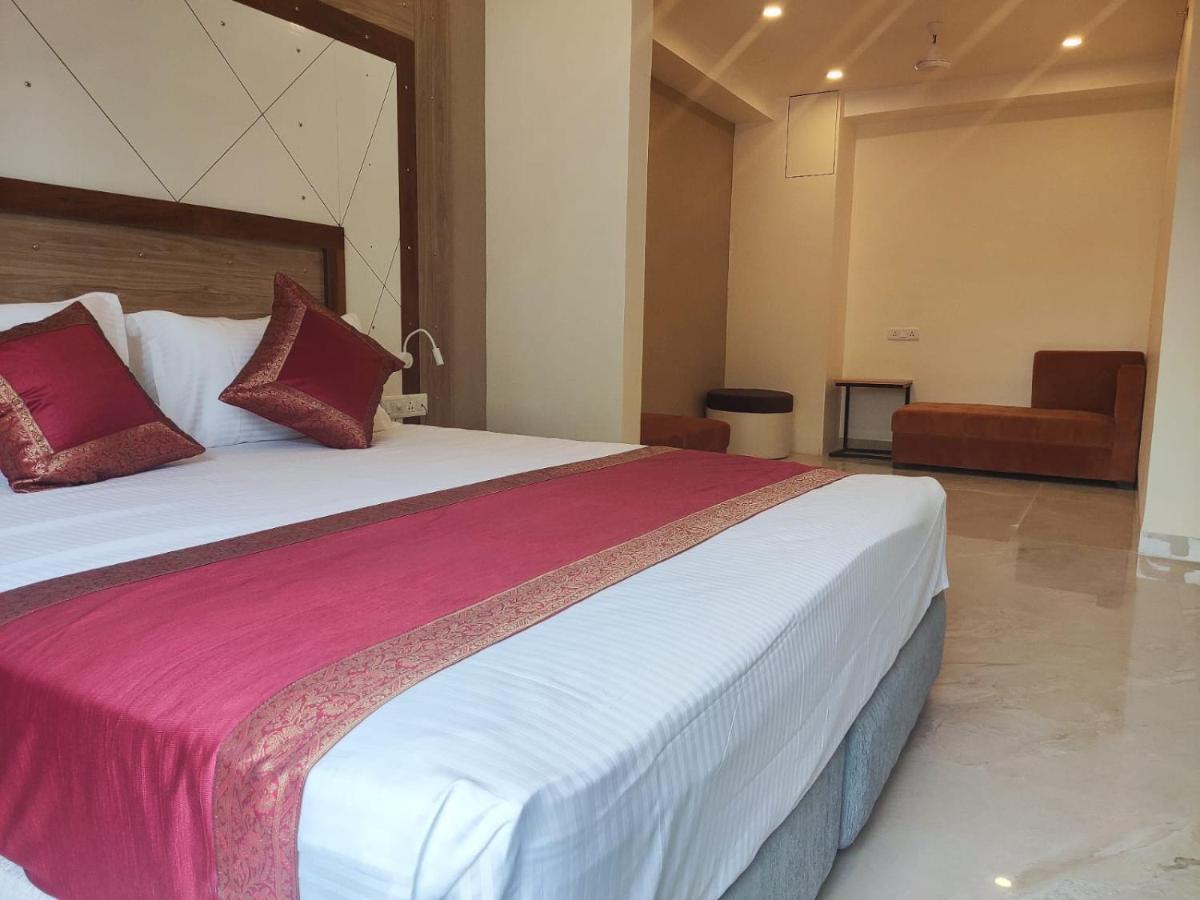 Xenia Hotel 3*